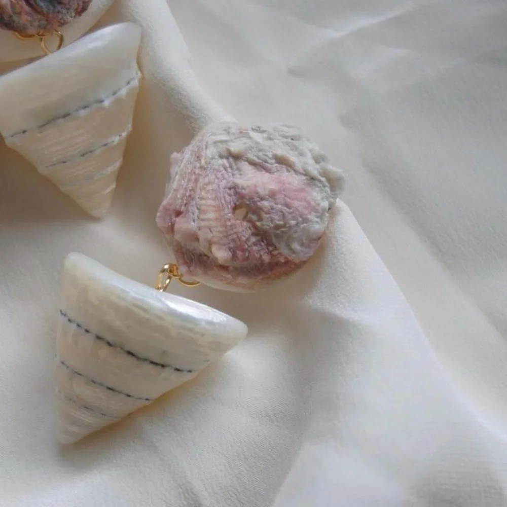 Shell Earrings - Picture 3 of 6
